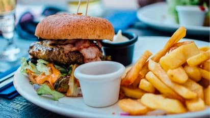 സംസ്ഥാനത്ത് നാളെ മുതൽ ഭക്ഷ്യ സുരക്ഷാ പരിശോധന കർശനം