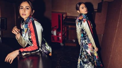 రంగుల హరివిల్లును ఒంటిపై నింపుకున్న రకుల్ ప్రీత్ సింగ్, వయ్యారాలుపోతున్న స్టార్ బ్యూటీ