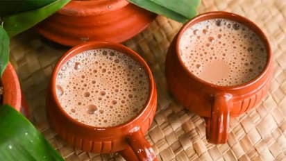 இந்த உணவுகளை மறந்தும் டீ உடன் மட்டும் சாப்பிட்டு விடாதீர்கள்..!!