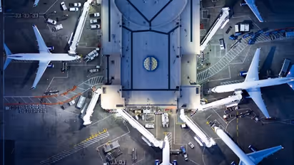 Hundreds of flights delayed across US after FAA technical failure 