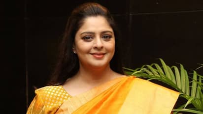 ഫോണില് ഒരു ലിങ്ക് വന്നു; ക്ലിക്ക് ചെയ്ത നടി നഗ്മയ്ക്ക് കിട്ടിയത് വന് പണി.!