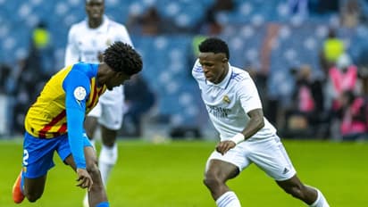 സ്പാനിഷ് സൂപ്പർ കപ്പിൽ റയൽ ഫൈനലിൽ; സ്വപ്ന അങ്കം കുറിക്കാന് ബാഴ്സ ഇന്നിറങ്ങും