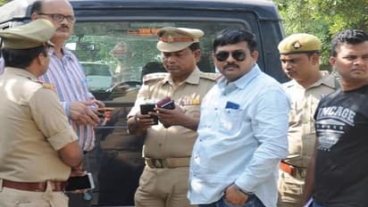 कभी लखनऊ तो कभी दिल्ली में मिल रही साहब लारी की लोकेशन, पता लगाने में छूट रहे पुलिस के पसीने