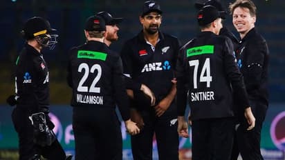 PAK V/S NZ: पाकिस्तानी क्रिकेटर वसीम जूनियर के थ्रो पर अंपायर अलीम डार को लगी चोट, हंसते रहे कप्तान बाबर