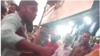 ഭക്ഷണം കഴിച്ച് കൊണ്ടിരിക്കെ ഭക്ഷണത്തിലേക്ക് നോക്കിയെന്ന് ആരോപണം; പിന്നെ നടന്നത് കൂട്ടത്തല്ല് !