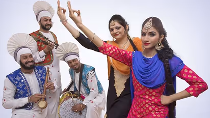 Lohri 2023 Date: 13 या 14 जनवरी, कब है लोहड़ी पर्व, कैसे मनाते हैं ये उत्सव? जानें और भी खास बातें