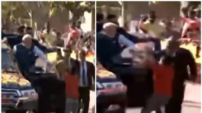 കർണാടകയിൽ പ്രധാനമന്ത്രിയുടെ റോഡ് ഷോക്കിടെ സുരക്ഷാ വീഴ്ച, വീഡിയോ