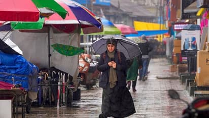 Monsoon rains: IMD issues 'Yellow' alert for Delhi; heavy rain in THESE states