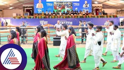 ಹುಬ್ಬಳ್ಳಿ: ಮೋದಿ ಕಾರ್ಯಕ್ರಮದಲ್ಲಿ ನಾಡಗೀತೆ ವೇಳೆ ಕುಸಿದು ಬಿದ್ದ ಯುವತಿ