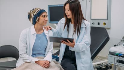 भारत में हर 8 मिनट में सर्वाइकल कैंसर से होती है एक औरत की मौत, शुरूआती लक्षणों को नहीं करें नजरअंदाज