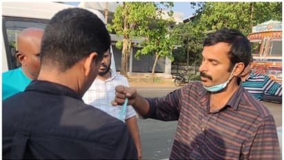 ആരോഗ്യവകുപ്പ് ഉദ്യോഗസ്ഥനെന്ന വ്യാജേനെ ഹോട്ടലുകളിൽ പരിശോധന; യുവാവ് പിടിയിൽ