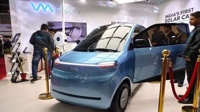 ऐसी-वैसी नहीं ये है इंडिया की पहली सोलर कार..250 किमी की रेंज, 45 मिनट धूप में रखिए, हो जाएगी फुल चार्ज