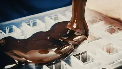 'കുക്കിംഗ് വീഡിയോ കണ്ട് പരീക്ഷിച്ചുനോക്കിയതാണ്'; രസകരമായ വീഡിയോ