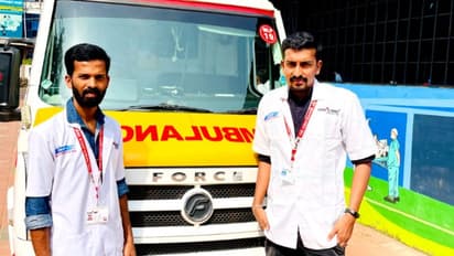 പ്രസവ വേദനയിൽ പുളഞ്ഞ് യുവതി, ആംബുലൻസ് ജീവനക്കാരുടെ സമയോജിത ഇടപെടലിൽ വീട്ടിൽ പ്രസവം, അമ്മയും കുഞ്ഞും സുഖം