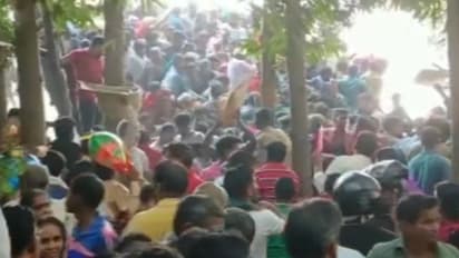 మకరమేళాలో తొక్కిసలాట ..మహిళ మృతి.. పలువురికి తీవ్రగాయాలు.. రూ. 5 లక్షల ఎక్స్‌గ్రేషియా