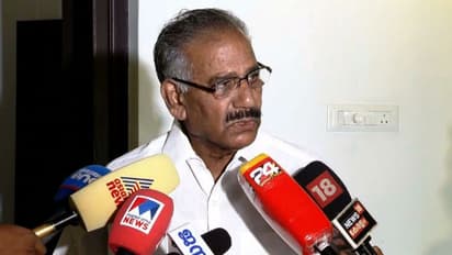 സഹായം തേടി ആര് വിളിച്ചാലും വനം ഉദ്യോഗസ്ഥർ ഫോൺ എടുക്കണം,ഇല്ലെങ്കിൽ കർശന നടപടി-മന്ത്രി എകെ ശശീന്ദ്രൻ