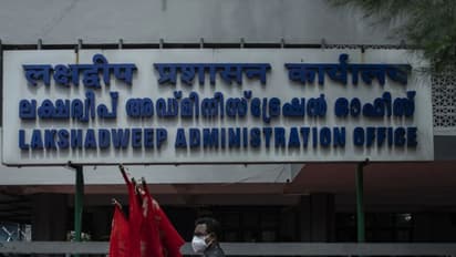 വധശ്രമക്കേസിലെ ശിക്ഷ: ലക്ഷദ്വീപ് മുൻ എംപിയുടെ സഹോദരനെ ജോലിയിൽ നിന്ന് പിരിച്ചുവിട്ടു