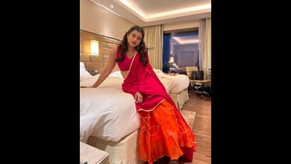 బెడ్‌పై విరహాలు పోతూ హేబా పటేల్‌ టెంప్టింగ్‌ పోజులు.. కుమారి పరువాల విందుకి ఇంటర్నెట్‌ షేకింగ్