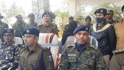 शराब के नशे में रोज पीटता था पति, तंग आकर बने गई नक्सली, बेहद शॉकिंग है इस महिला के हथियार उठाने की कहानी