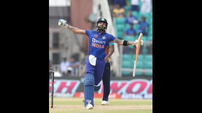 இலங்கைக்கு எதிராக சதமடித்து சச்சின் டெண்டுல்கரின் மேலும் சில சாதனைகளை காலி செய்த கோலி.! சாதனை நாயகன் கிங் கோலி