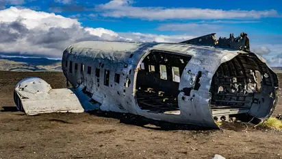 Russian plan carrying Ukrainian prisoners of war crashes; many feared dead