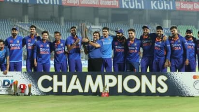 రికార్డులే రికార్డులు..  కోహ్లీ, రోహిత్ ల జోరు.. చరిత్ర సృష్టించిన టీమిండియా.. 