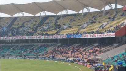 వన్డే క్రికెట్ చచ్చిపోతుందా..? తిరువనంతపురంలో సగం కంటే ఎక్కువ సీట్లు ఖాళీ..