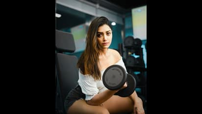 ഞാനിത് മറച്ച് പിടിക്കുന്നുണ്ട്, ആളുകള്‍ക്ക് അതൊരു ഷോക്ക് ആകരുതെന്ന് കരുതി; രോഗത്തെക്കുറിച്ച് മംമ്ത