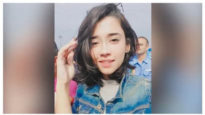 തെരുവ് നായ്ക്കൾക്ക് ഭക്ഷണം കൊടുക്കുന്നതിനിടെ എസ് യു വി കാറിടിച്ച് യുവതിക്ക് ഗുരുതര പരിക്ക്