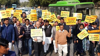 शिक्षकों को फिनलैंड भेजने से रोकने के खिलाफ AAP का प्रोटेस्ट मार्च, केजरीवाल बोले-शिक्षा से LG को क्या परेशानी