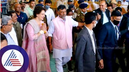 ಬೆಂಗಳೂರಿನಲ್ಲಿ ನಡೆದ ನಾ ನಾಯಕಿ ಕಾರ್ಯಕ್ರಮ: ಪ್ರಿಯಾಂಕಾ ಗಾಂಧಿ ಆಕರ್ಷಕ ಫೋಟೋ ವೈರಲ್‌