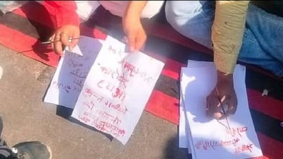 श्रीबांके बिहारी कॉरिडोर: ब्रजवासियों ने खून से लिखा सीएम योगी को पत्र, कहा- नहीं होने देंगे ऐसा काम