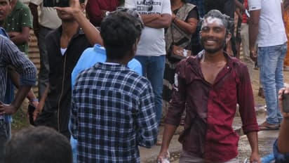 శ్రీలంకలో తమిళుల నిరసన.. పోలీసులు వాటర్ కెనాన్లు ప్రయోగిస్తే షాంపూ తీసి తల స్నానం