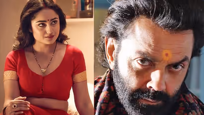 PHOTOS: ट्रांसपेरेंट ड्रेस में दिखी बाबा निराला की 'बबीता', बॉबी संग बोल्ड सीन के वक्त ऐसी हो गई थी हालत