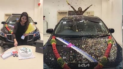 మరో కాస్ట్లీ కారు కొన్న బిగ్ బాస్ బ్యూటీ హిమజ,  నెటిజన్లు ఏమంటున్నారంటే..?