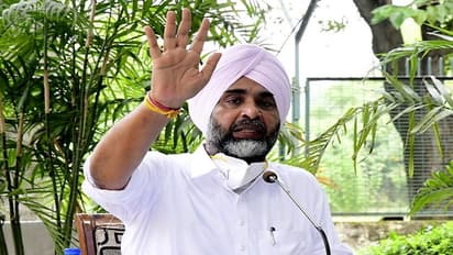 Former Punjab finance minister Manpreet Singh Badal joins BJP hours after quitting Congress