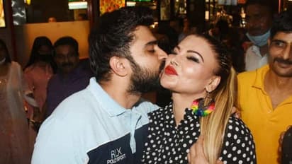 இப்படி ஒரு கேவலமான செயலில் ஈடுபட்டாரா ராக்கி சாவந்த்? நடிகையின் புகாரில்... திருமணமான பத்தே நாளில் கைது!