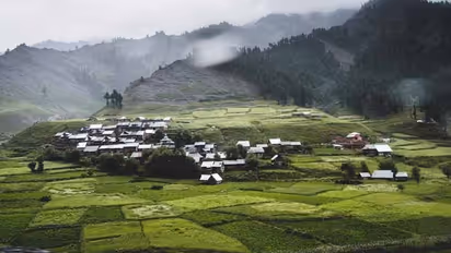 Kashmir : శాంతి మధ్య పర్యాటక కేంద్రాలుగా మారిన 75 కాశ్మీర్ సరిహద్దు గ్రామాలు..