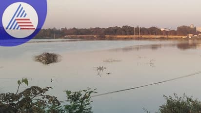 Chitradurga : ಮಠದ ಕೆರೆನೀರು ಮೋಟಾರು ಪಂಪ್ ಇಟ್ಟು ಖಾಲಿ ಮಾಡ್ತಾರಂತೆ!