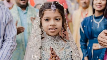 കൈവരാനുള്ളത് കോടികളുടെ സ്വത്ത്, എല്ലാമുപേക്ഷിച്ച് സന്യാസം സ്വീകരിച്ച് വജ്രവ്യാപാരിയുടെ ഒമ്പത് വയസുകാരി മകൾ