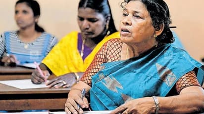 73 साल की मलयालम एक्ट्रेस ने पास किया 10th का एग्जाम, अब spoken English की बारी