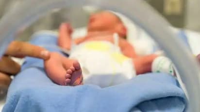 കുഞ്ഞുങ്ങള് ജനിച്ചയുടൻ നടത്തേണ്ട മൂന്ന് പരിശോധനകള്; ഇന്ത്യയില് അധികപേരും ചെയ്യാത്തത്...