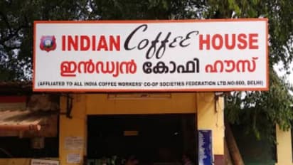 തൃശൂര് മെഡിക്കല് കോളേജിലെ ഇന്ത്യന് കോഫീ ഹൗസ് ലൈസന്സ് സസ്പെന്ഡ് ചെയ്തു