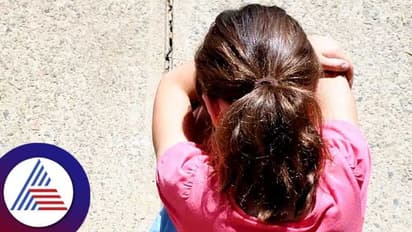 ಸಂಬಂಧದಲ್ಲಿರುವ 15 ವರ್ಷದ ಮಗಳು ಕದ್ದುಮುಚ್ಚಿ ಅಳ್ತಾಳೆ ಏನು ಮಾಡ್ಲಿ?