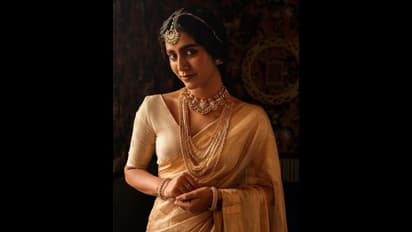 ರಾಯಲ್ ಲುಕ್‌ನಲ್ಲಿ ಮಿಂಚಿದ ಕಣ್ಸನ್ನೆ ಸುಂದರಿ ಪ್ರಿಯಾ; 'ಕ್ವೀನ್' ಎಂದ ಫ್ಯಾನ್ಸ್ 