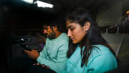 Wrestlers vs WFI: Grapplers adamant, as meeting with Sports Minister Anurag Thakur remains inconclusive