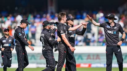 ICC ODI Ranking: தொடரும் போச்சு, ஐசிசி நம்பர் 1 இடமும் போச்சு: தவிக்கும் நியூசிலாந்து!