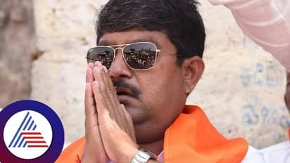 ಕುಟುಂಬಕ್ಕೆ ಒಂದೇ ಟಿಕೆಟ್ ಮಾನದಂಡ ಇಲ್ಲದಿದ್ದರೆ ಅಪ್ಪನ ಜೊತೆ ನಾನು ನಿಲ್ತೆನೆ: ಕಾರಜೋಳ ಪುತ್ರ ಹೇಳಿಕೆ