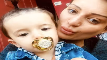 കുളിക്കുന്നത് പാലിലും തേനിലും, രണ്ട് ലക്ഷം രൂപയുടെ ക്രിസ്മസ് സമ്മാനങ്ങൾ, രണ്ടു വയസുകാരന്റെ ജീവിതം ഇങ്ങനെ