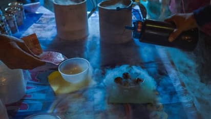 മിഠായി തിന്നാല് വായിലൂടെയും മൂക്കിലൂടെയും പുക, കുട്ടികളെ കുടുക്കി പുതിയ വൈറല് ചലഞ്ച്